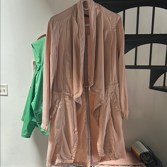 Pale pink jacket - Picture 2 of 7